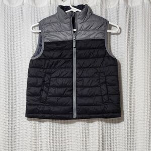 Wonder Nation puffer vest, black and gray, kids size 8